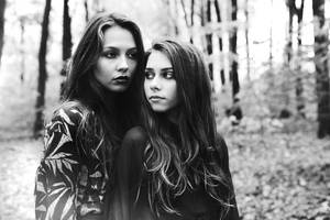 Black fall by GretaTu