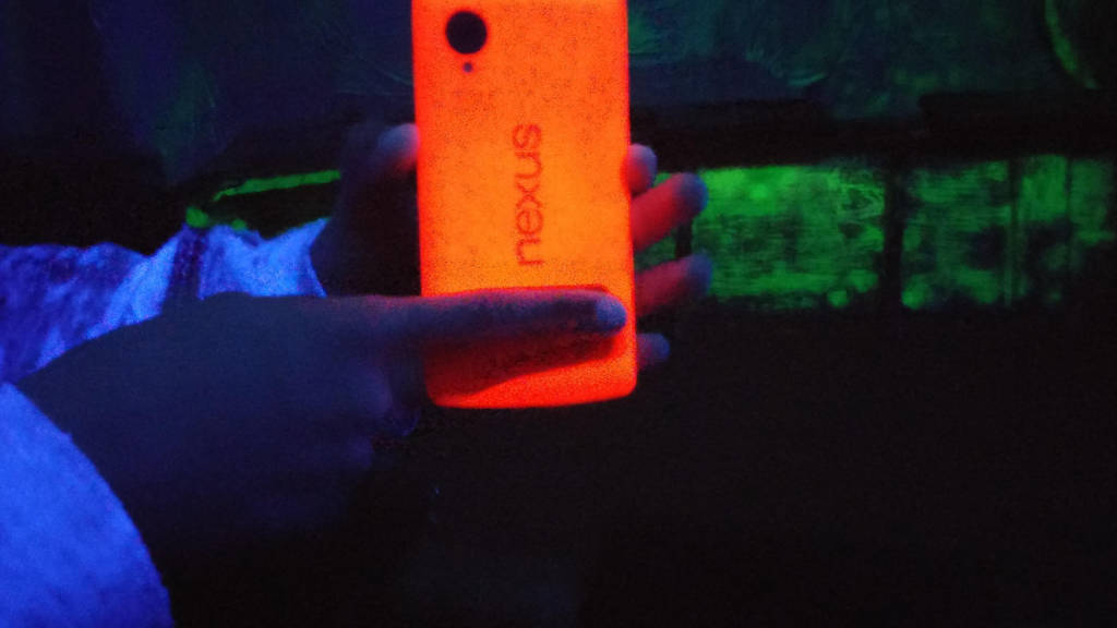 The Red Nexus 5 under a blacklight. by techboy411 on DeviantArt
