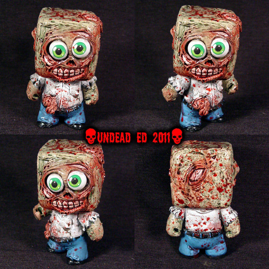 Zombie Dunny Square head Figur by Undead-Art