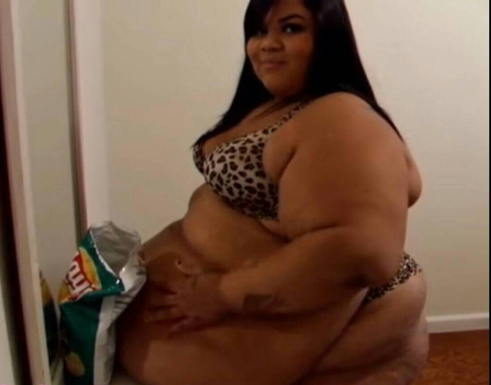 Stacia Eating by Raz230