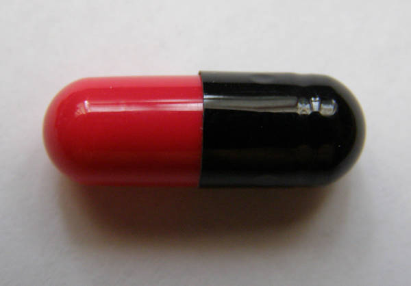 black_and_red_pill_by_annfrost_stock_d1a