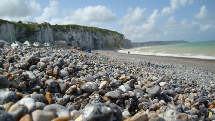 Dieppe - semi plage de galets by TyKayn