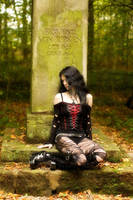 Trauer by Nightshadow-PhotoArt