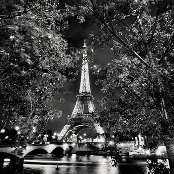 Paris Eiffel Tower In The Glow by xMEGALOPOLISx