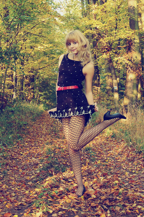 Because I love autumn by Lenishek