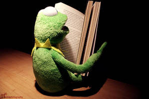 Reading is good, kids by crimsonfaded