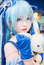 hatsune miku by himeogi