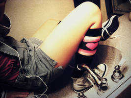 legs by azngirlofwonder