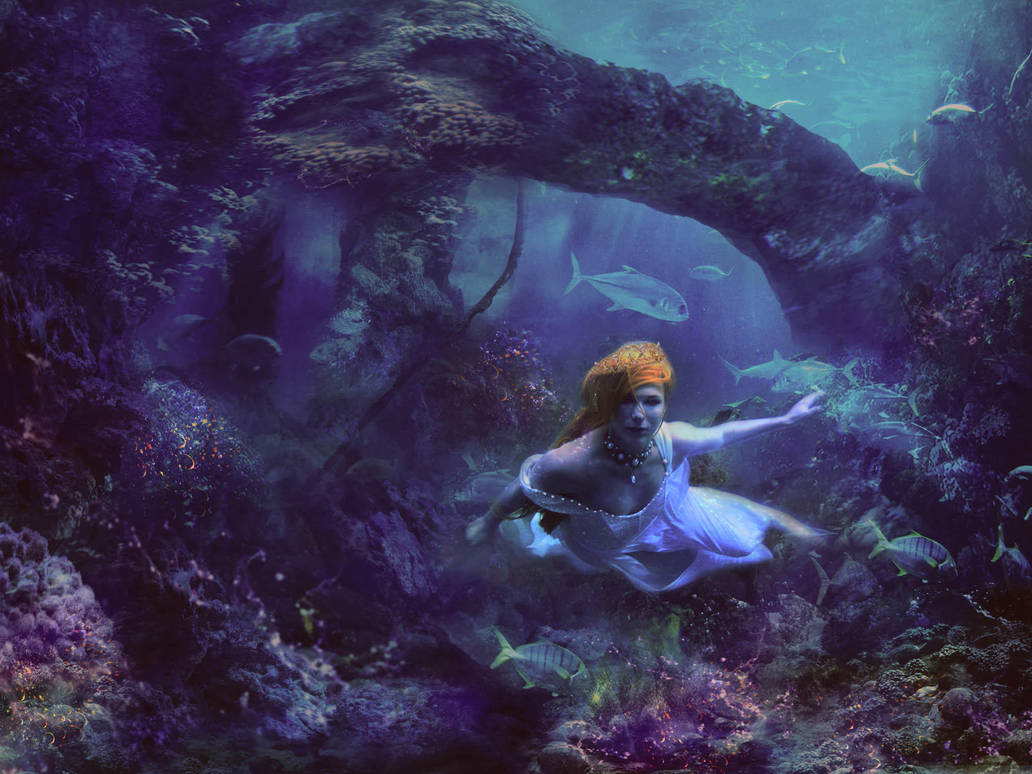 underwater queen by LenaSunny