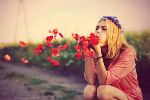 Thousands of kisses. by Lukreszja