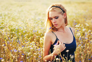 Walking alone. by Lukreszja