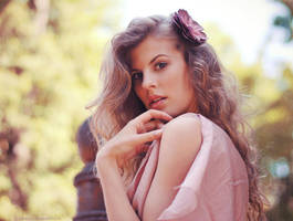 Goddess. by Lukreszja