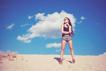 Desert girl. by Lukreszja