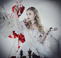 Alice in Wonderland: White Queen by LilSophie