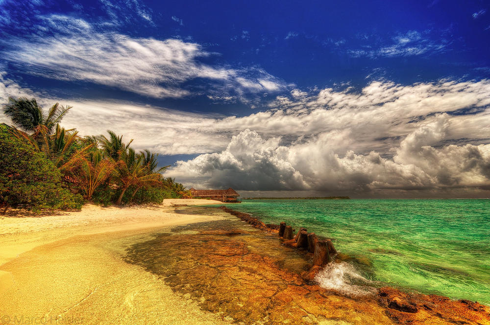Beachside by MarcoHeisler