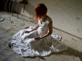 The cruelty of empty rooms by DanieOpheliac