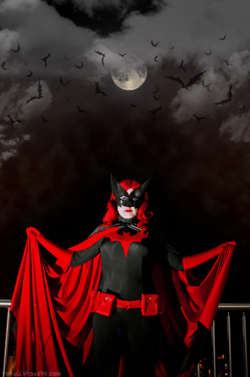 Batwoman by NsomniacArtist