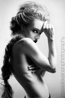 beauty and bones by Julietsound