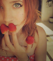 Morangos I by photoutopia