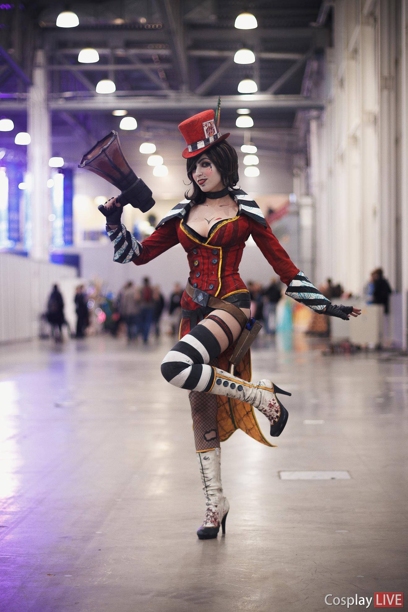 Mad Moxxi by DariaRooz on DeviantArt
