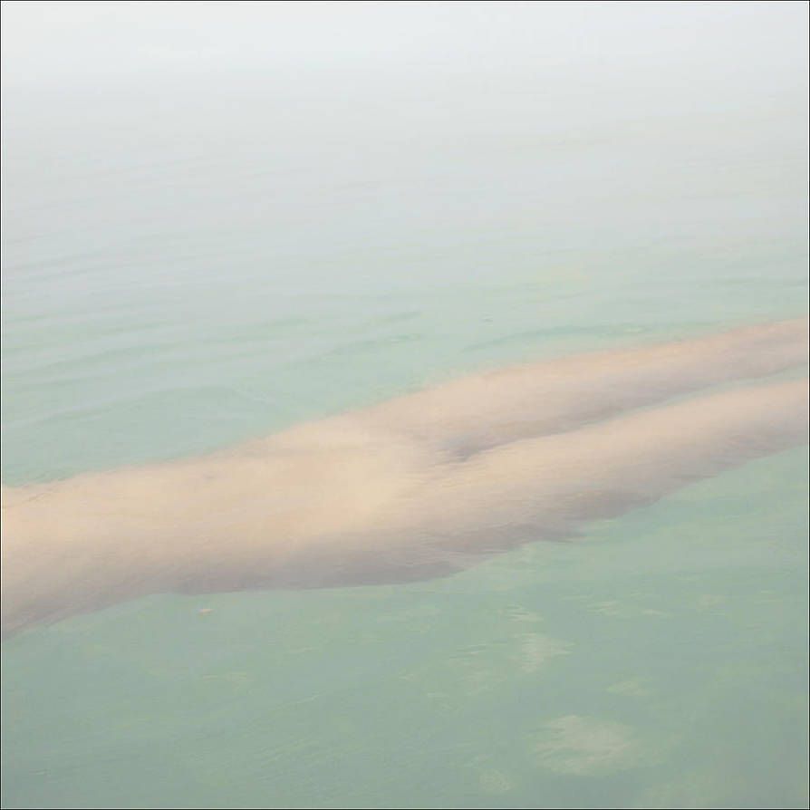 levitation by photoport