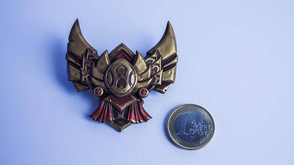League of Legends Gold Badge Magnet small by blackmaskedfox