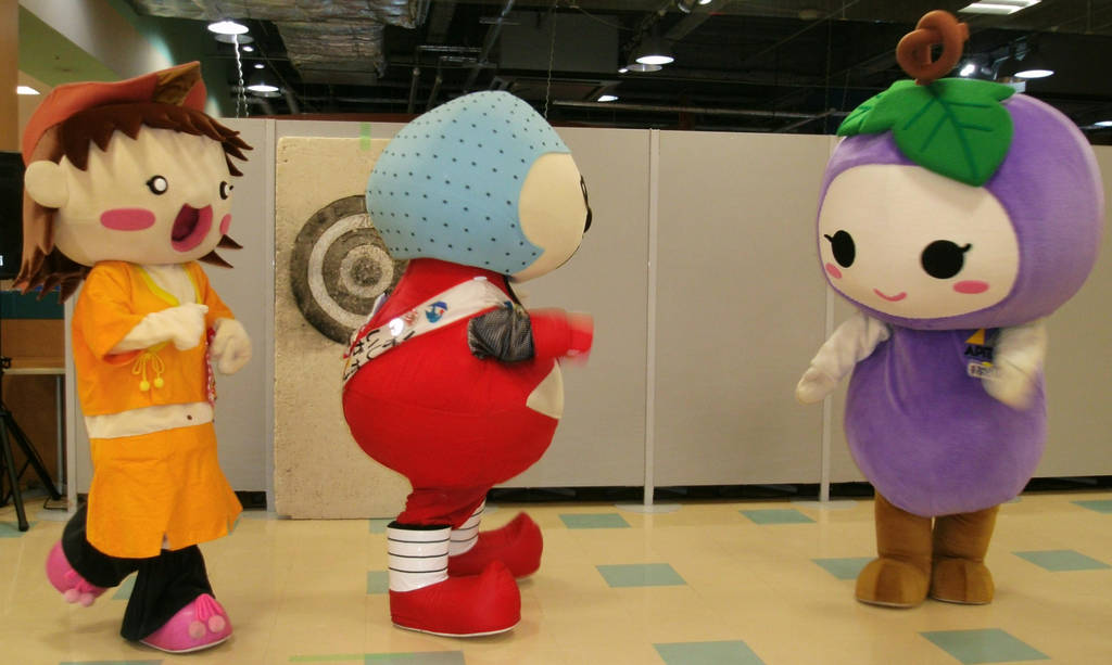 Haiku-chan and Iga Gurio and Budorin 2 by yellowmocha