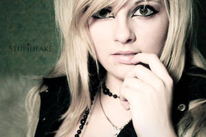 White. Girl. by stupidfake