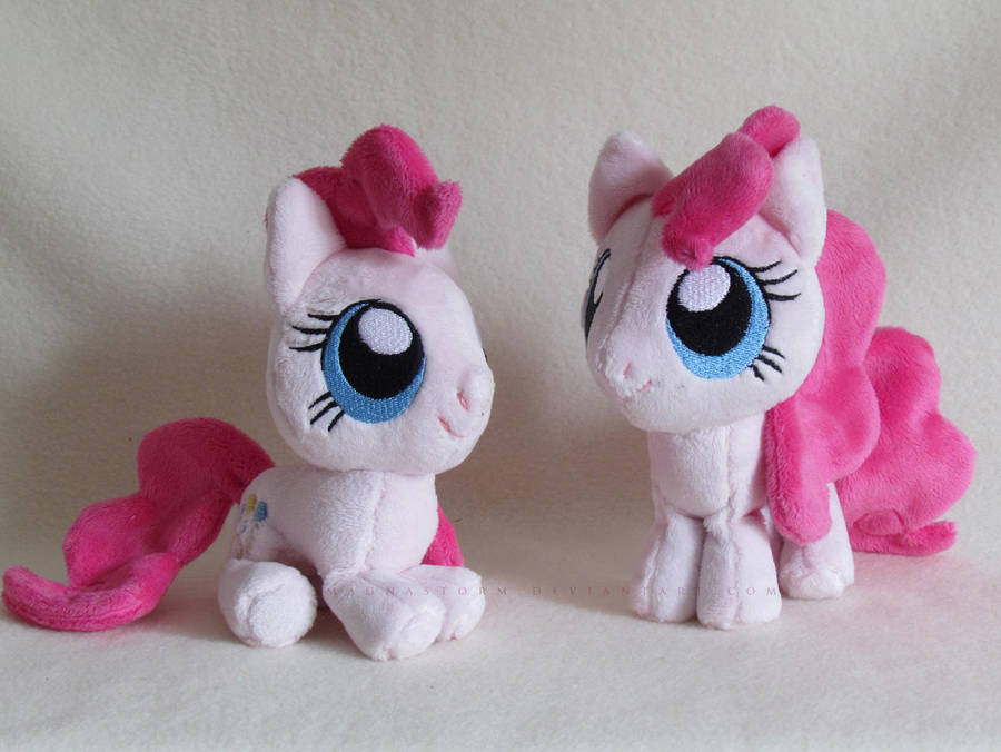 chibi Pinkie Pie by MagnaStorm