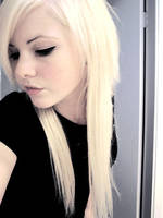 Blonde by poepink