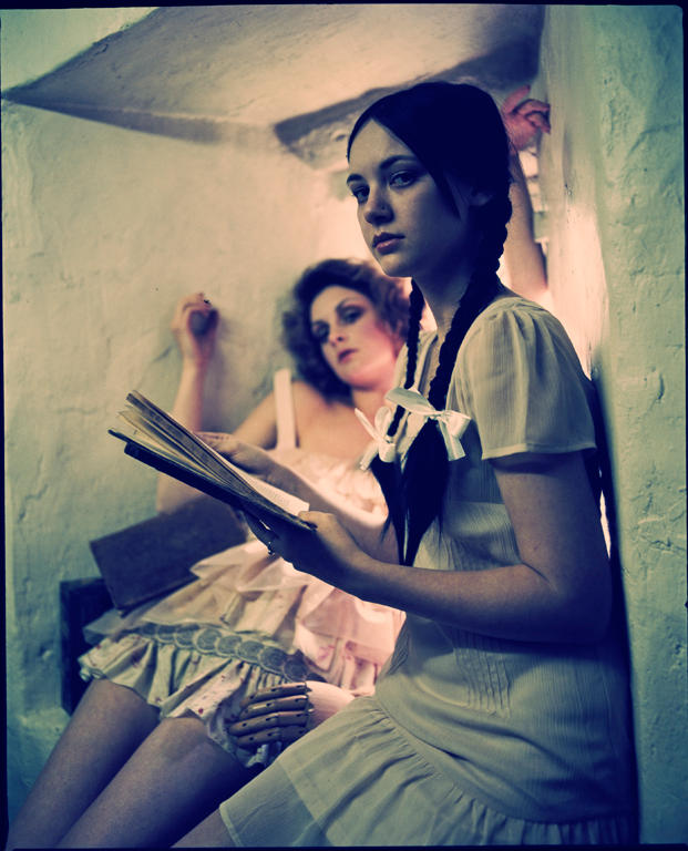 Let me tell you a story... by Kitty-Mutant