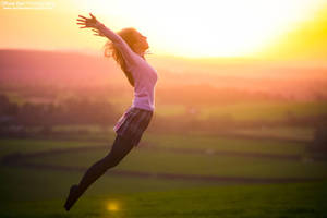 Flying to the Sun - Jump 51 by escaped-emotions