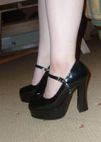 Platform high heels close up by latextanja