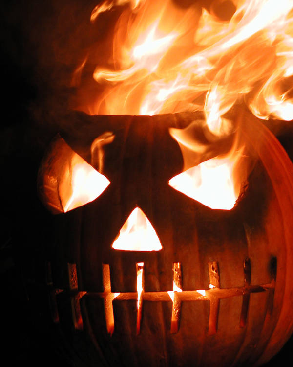 Burning Pumpkin 089117 by mumblyjoe