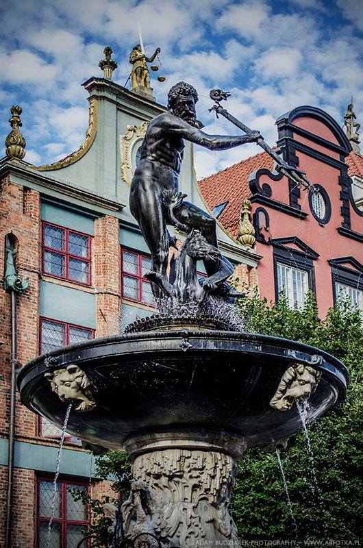 Fountain of Neptune by parsek76