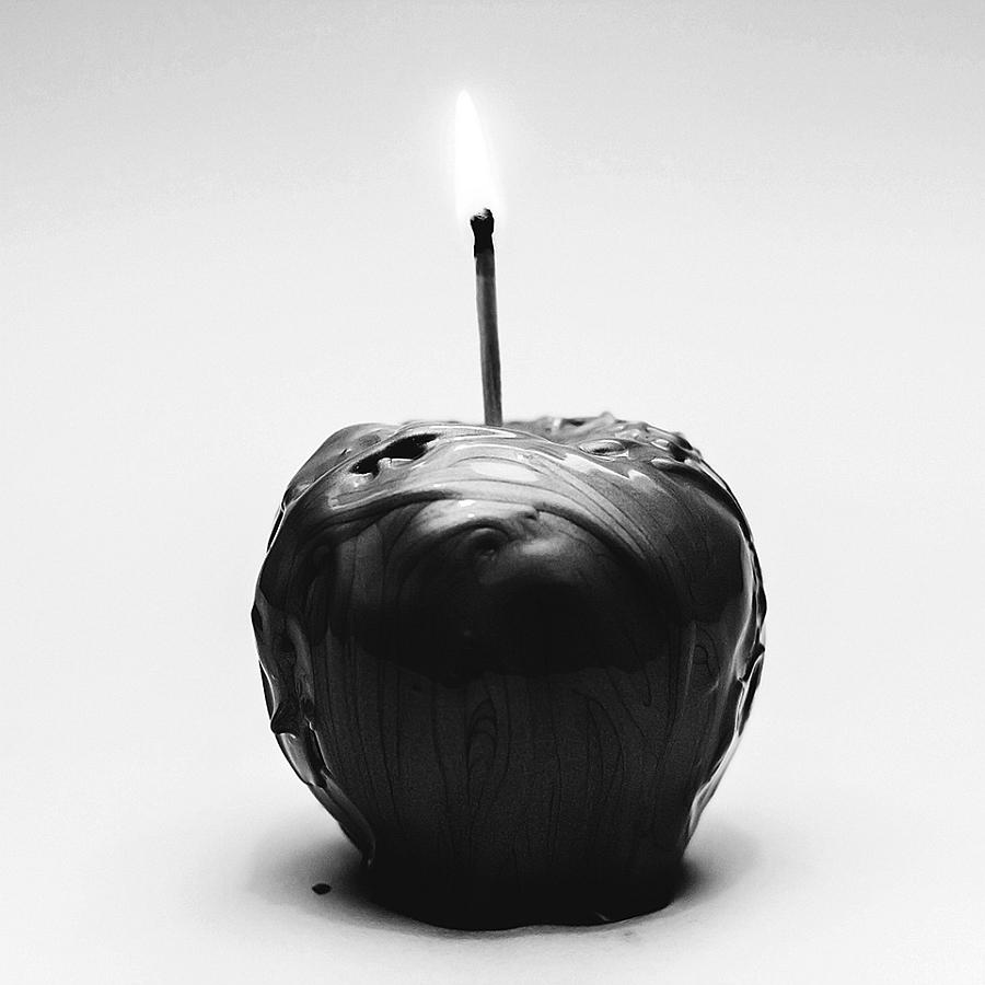 Happy apple by eyesofthenorth