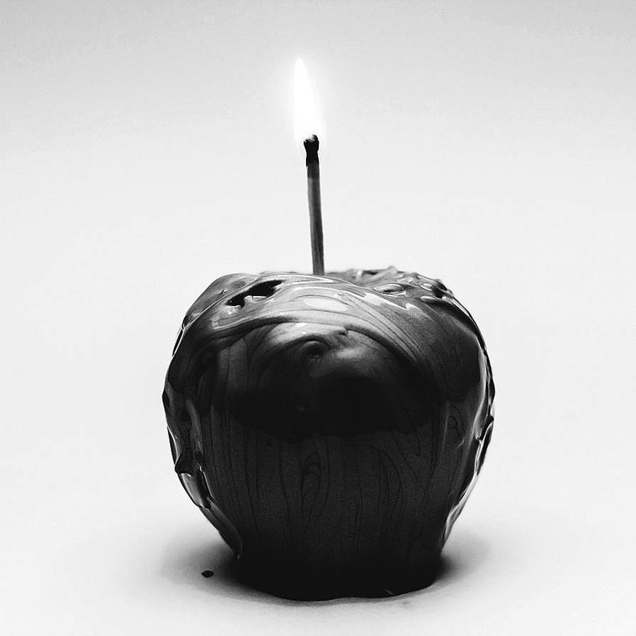 Happy apple by eyesofthenorth