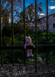 Mind games can trap you between past and future. by ginavd