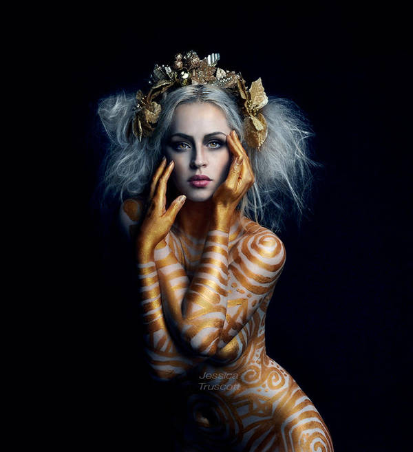 Moura 2 by fae-photography
