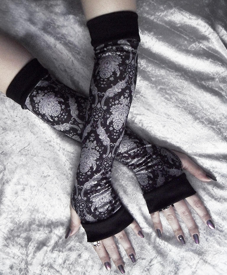 Wallflower Arm Warmers by ZenAndCoffee