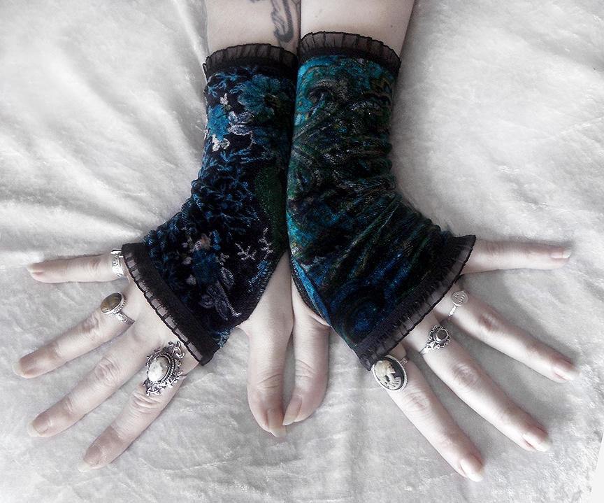 Amsonia Velvet Fingerless Gloves by ZenAndCoffee