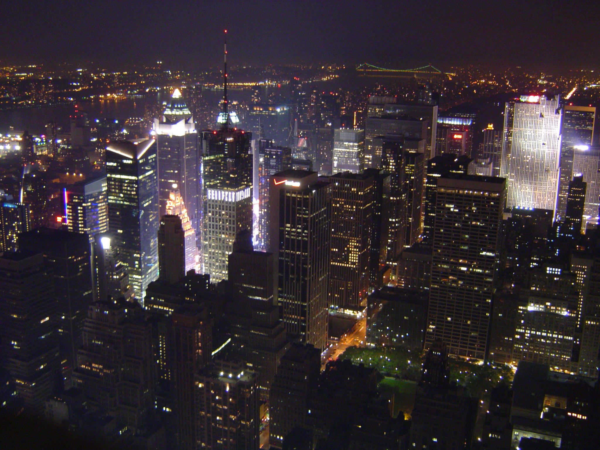 New York At Night by minniemae