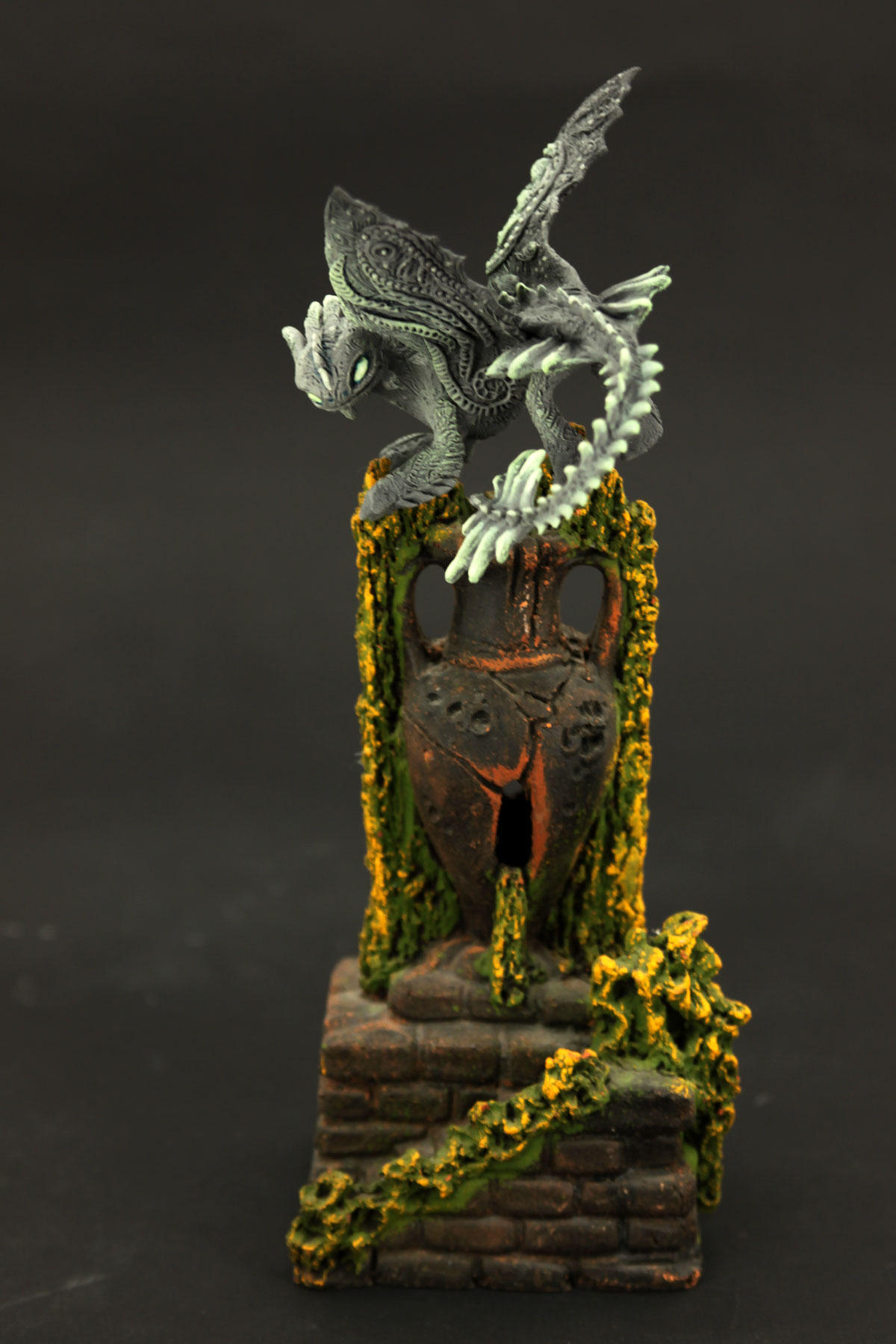Glow in the dark little Fury by hontor