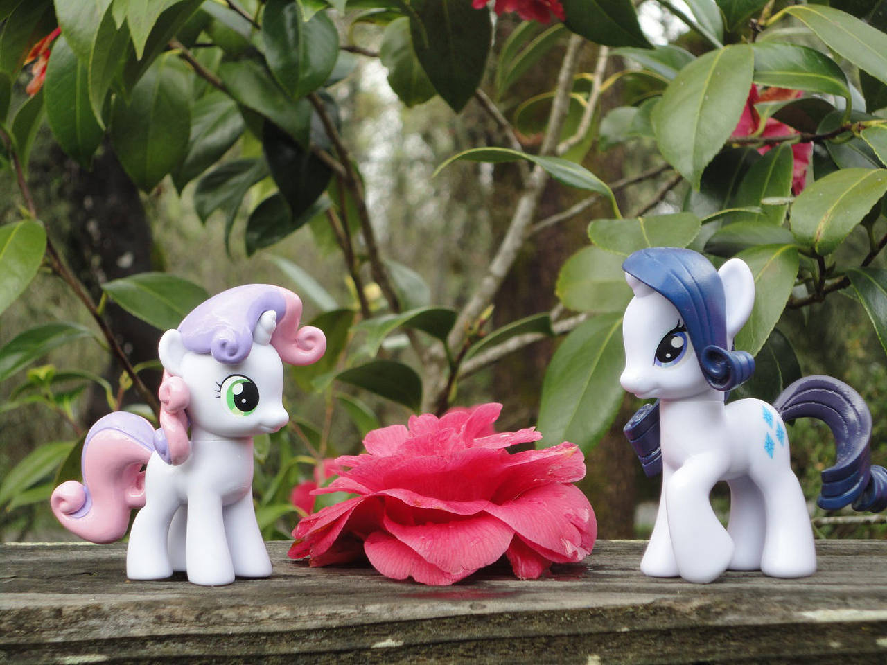 Sweetie Belle and Rarity by OtakuSquirrel