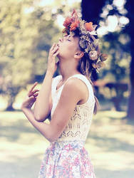 Lady Luck by halucynowa