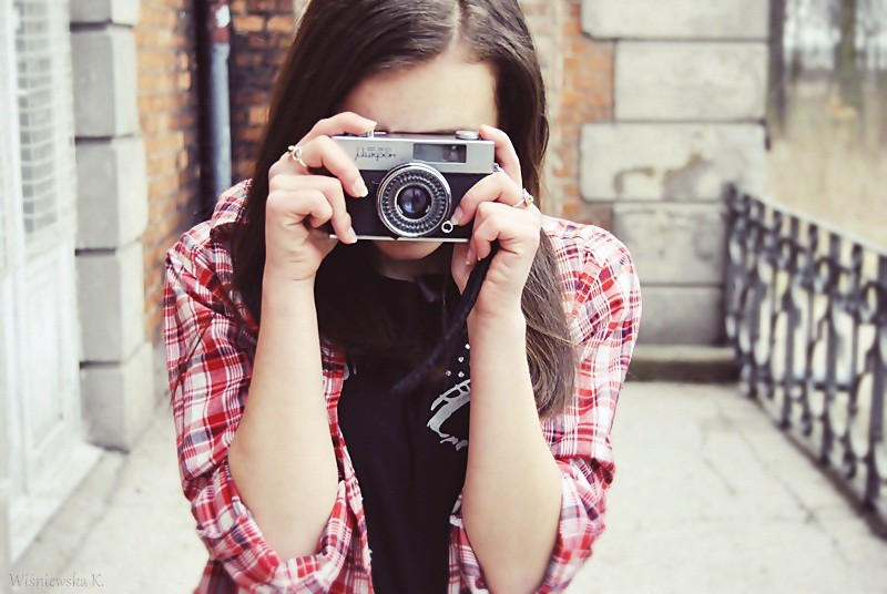 a girl with camera by onecherry