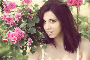 La vie en rose by DoraLovey