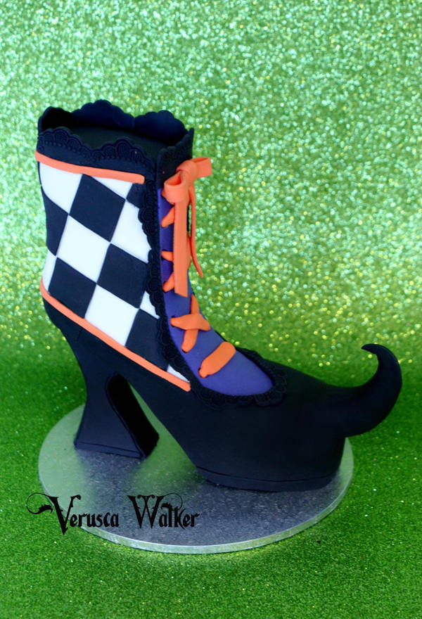 Mini Cake Witch shoe by Verusca