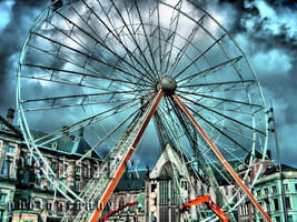 Ferris Wheel 2 HDR by Palmix