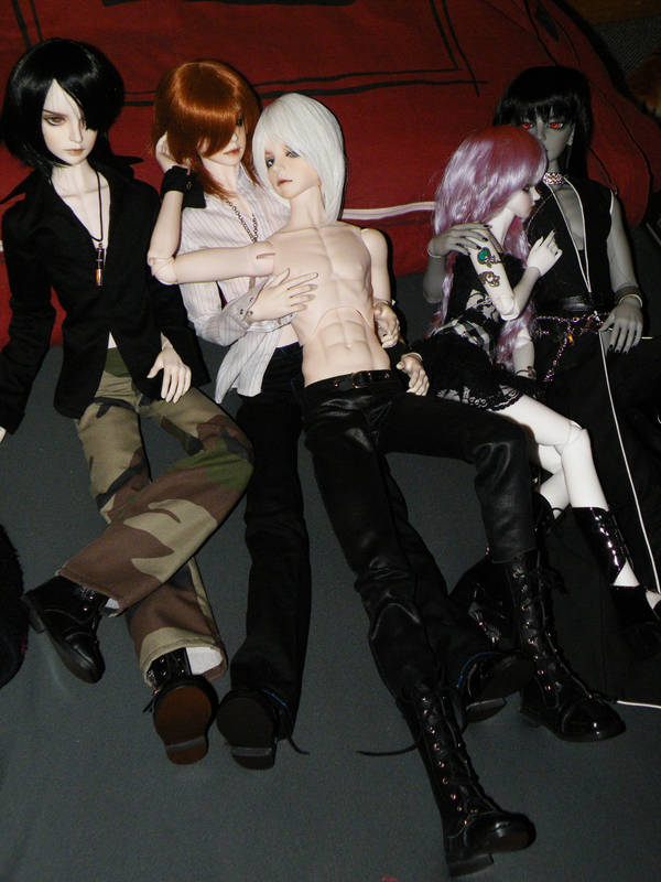 My Doll-Family I by DarkNeptune